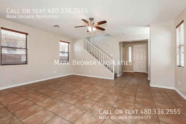 Foto del edificio - 4177 E Woodside Ct