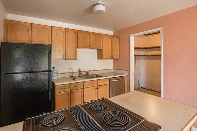 Building Photo - Ridgewood Apartments