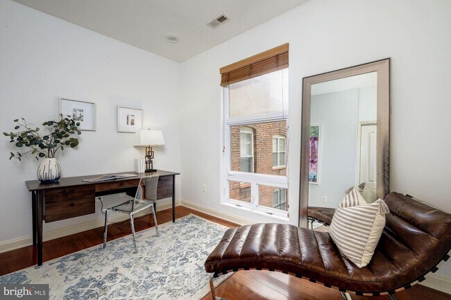 Foto del edificio - 1331 Kenyon St NW