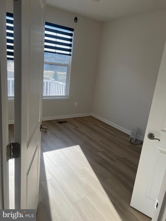 Foto del edificio - 6063 Soho Wy