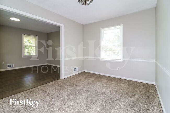 Building Photo - 278 Omega Dr