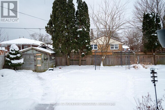 Photo du bâtiment - LOWER LEVEL - 6708 ONEIL STREET
