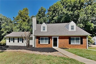 Building Photo - 2458 Zachary Woods Dr NW