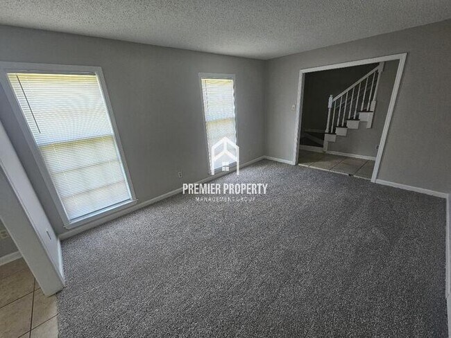 Building Photo - 5430 Finchwood Ave