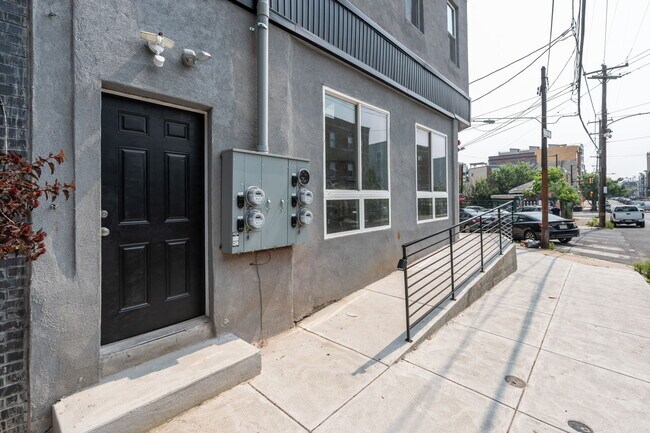 Foto del edificio - 1801 Poplar St