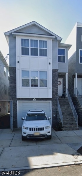 Building Photo - 266 2nd St