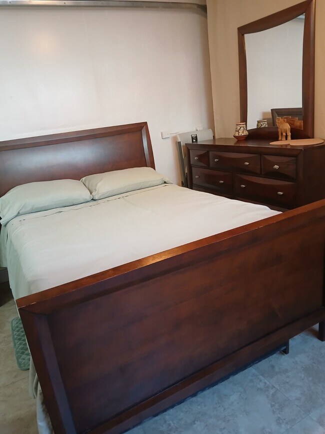 Foto del edificio - 525 Westward Dr