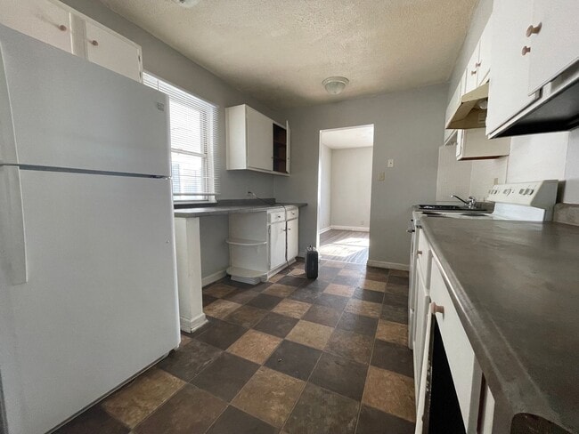 Building Photo - Built-In Storage