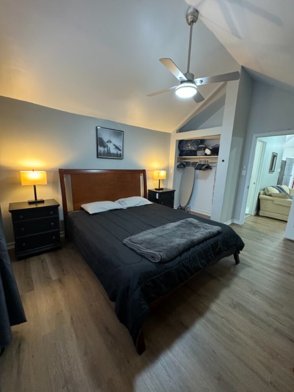 Building Photo - 1221 N Dearborn St