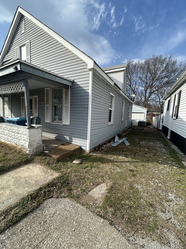 Building Photo - 47 W Penning Ave