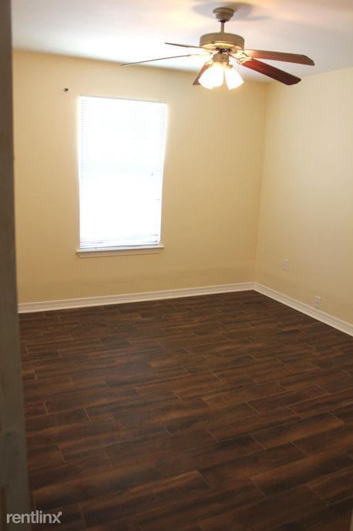 Building Photo - 2 br, 2 bath Duplex - 2207 Jeannie Street