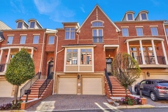 Building Photo - 17 Moorings Ln