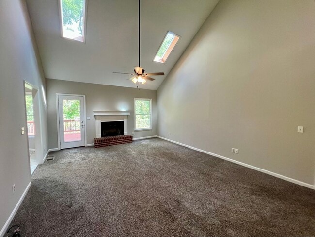 Building Photo - All Brick 3 Bed/2 Bath, Fenced Backyard, End of Cul-de-sac in North Murfreesboro