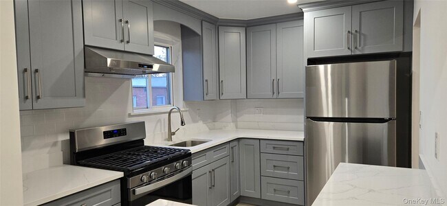 Building Photo - 62-60-62-71 71st St