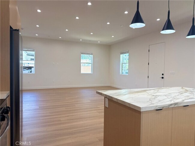 Foto del edificio - 4121 Lafayette Pl