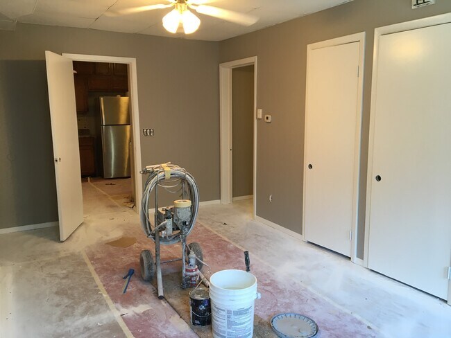 Foto del edificio - 406 N Main St