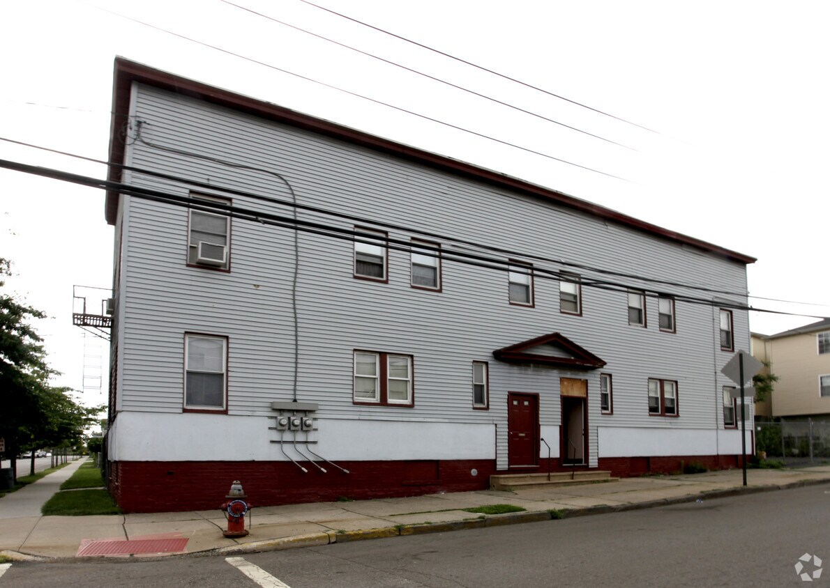 Primary Photo - 600 Court St