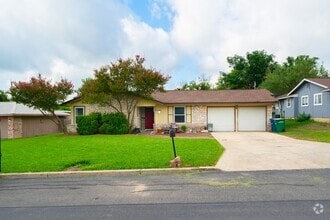 Building Photo - 5610 Gillis Dr