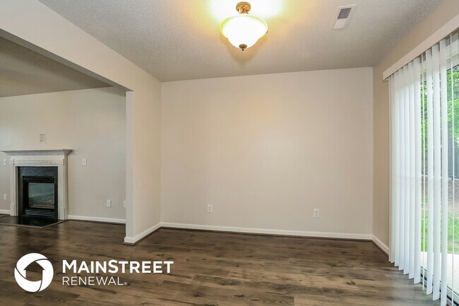 Foto del edificio - 816 Nestleway Dr