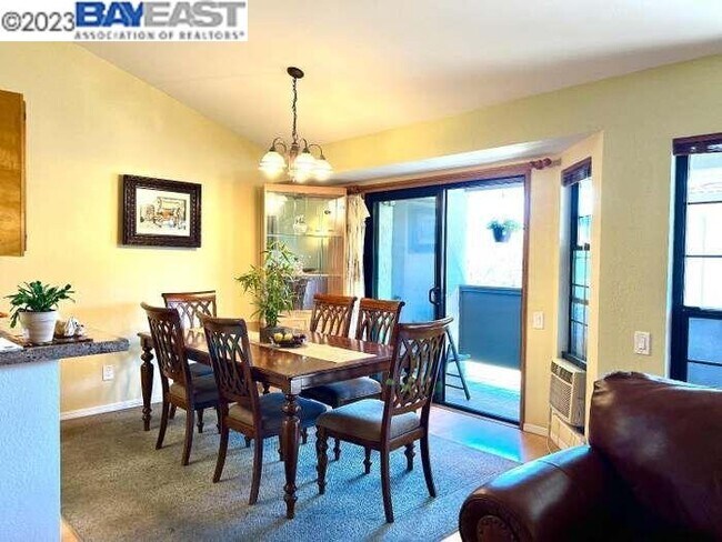 Building Photo - 362 Kenbrook Cir