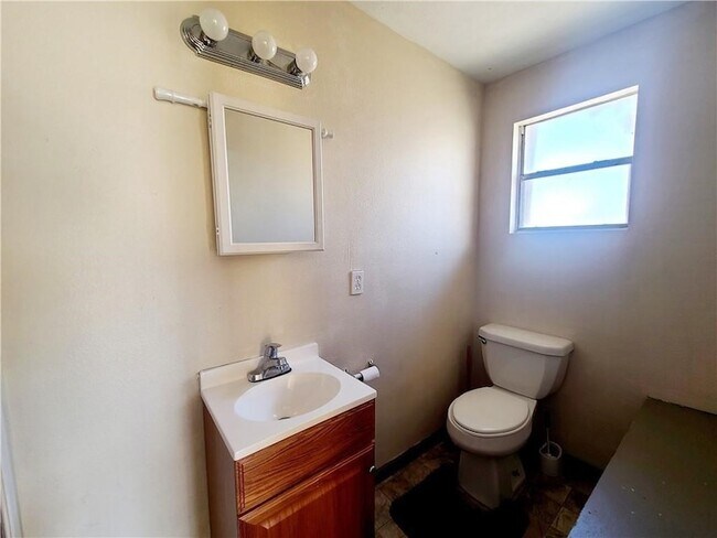 Foto del edificio - 309 Hackberry St