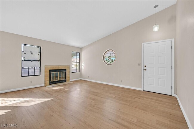 Building Photo - 5064 Jeffreys St