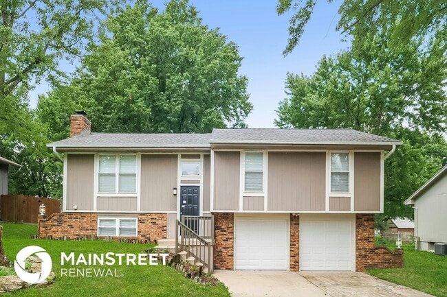 Building Photo - 505 SE Sherri Ln