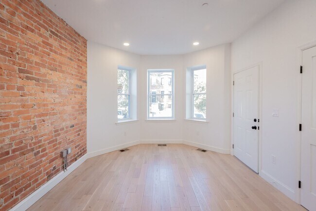 Foto del edificio - 3607 13th St NW