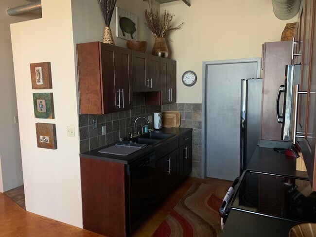 Cocina - 290 W 12th Ave