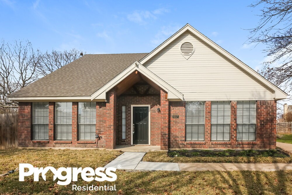 Primary Photo - 657 Edgewood Dr