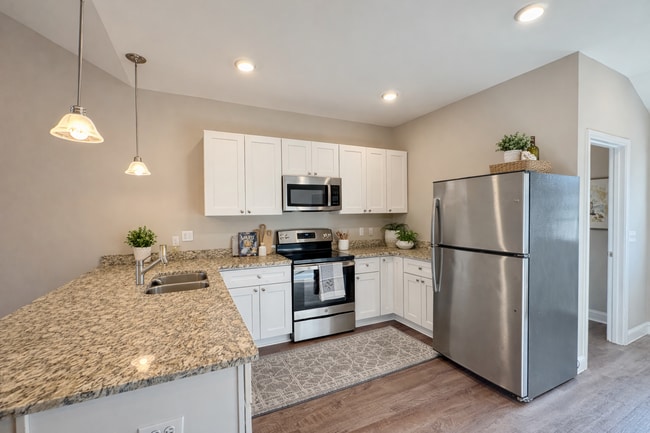 Building Photo - 215 Way Bill Cir