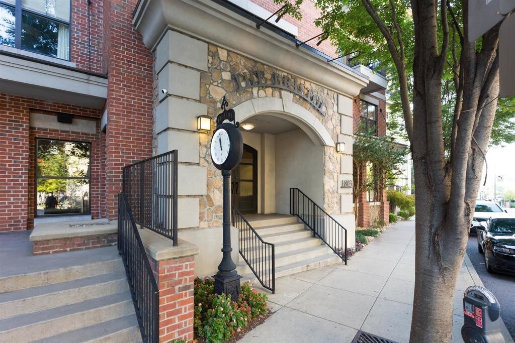 Broadway Entrance - 1803 Broadway