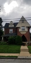 Building Photo - 320 N Penn St
