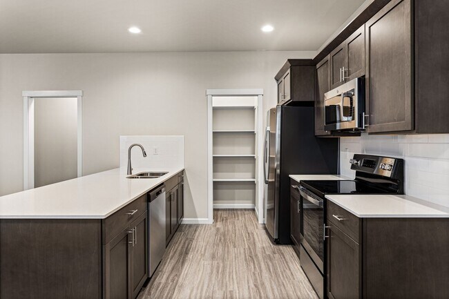 Foto del edificio - 6710 W Washington