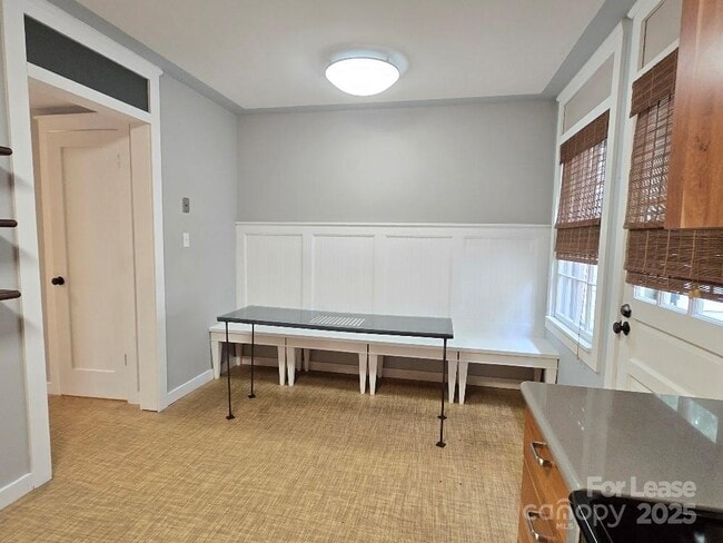 Foto del edificio - 3722 Park Rd