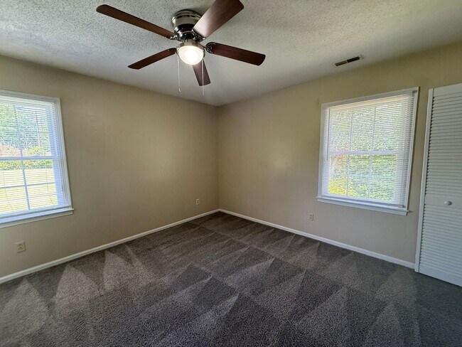 Foto del edificio - Nice 3 bedroom, 2 bath House