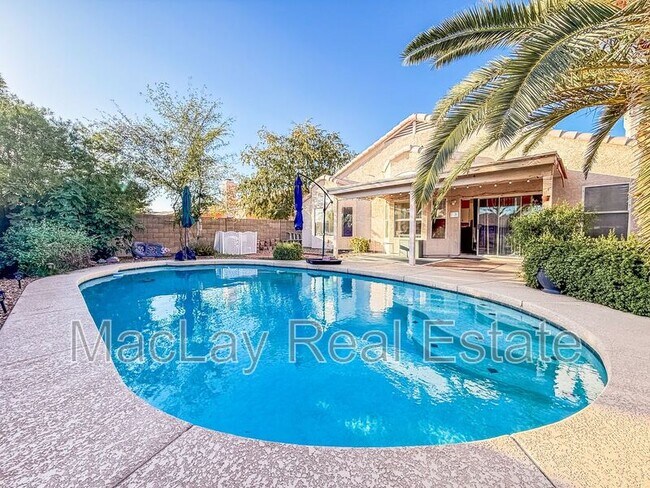 Foto del edificio - 5057 E Delta Ave