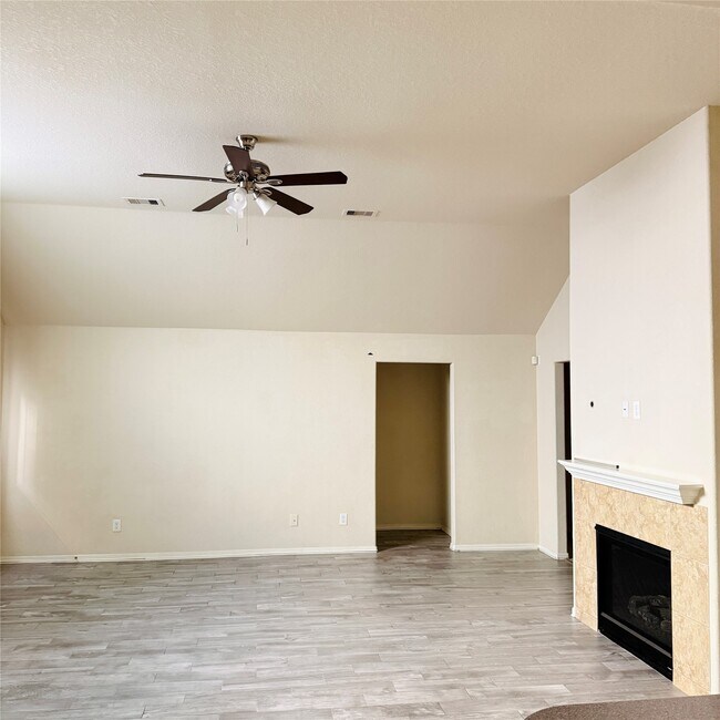 Foto del edificio - 19130 Clevera Walk Ln
