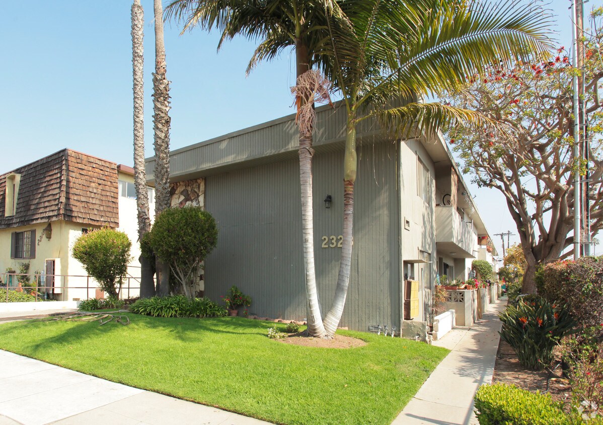 Building Photo - 2323 14th St