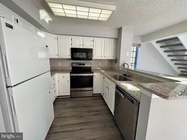 Foto del edificio - 2500 Airy Hill Cir