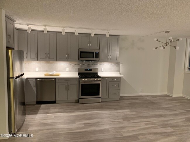 Foto del edificio - 675 Ocean Ave N