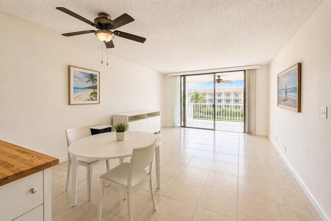 Foto del edificio - 6700 Royal Palm Blvd