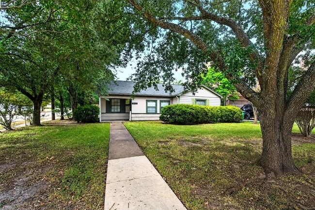 Foto del edificio - 5418 Grand Lake St