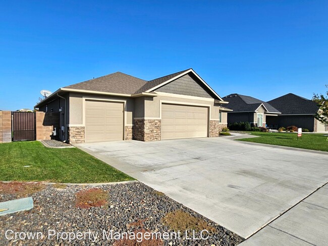 Building Photo - 3 br, 2 bath House - 4911 Bighorn Drive