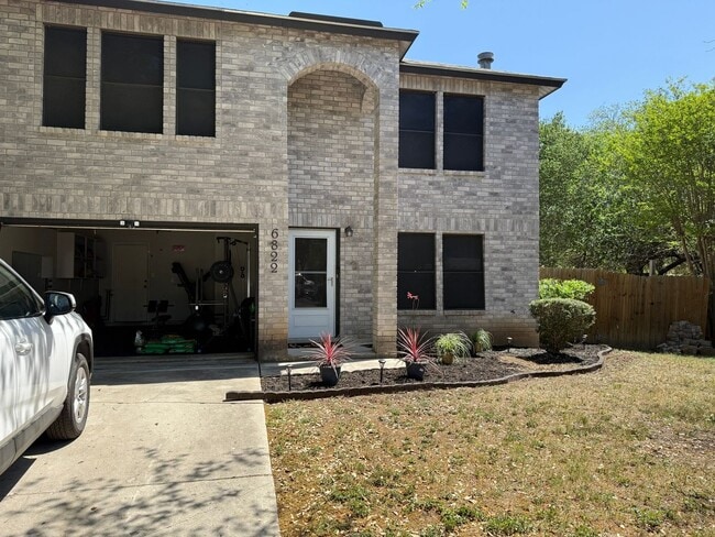Building Photo - 6822 Barton Rock Ln