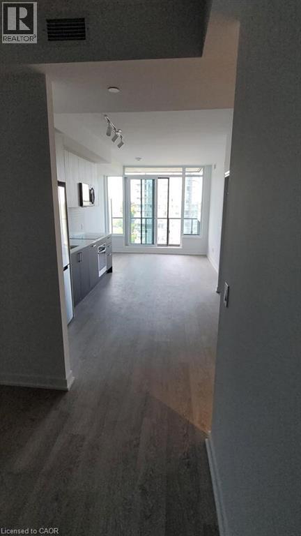 Photo du bâtiment - 1928 Lake Shore Blvd W