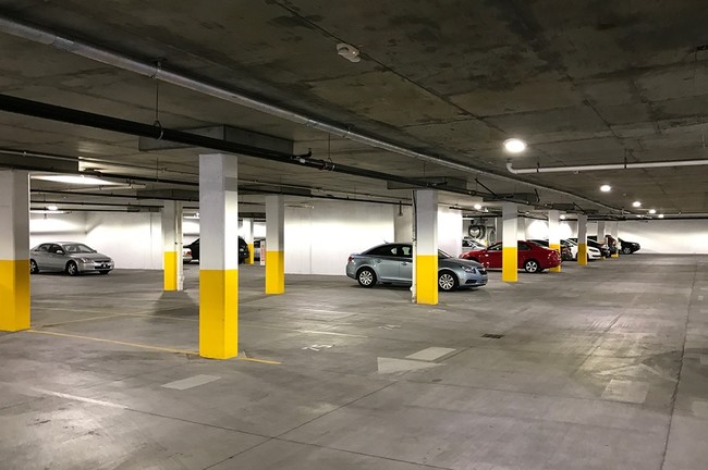 Parking - CollegePlace Provo