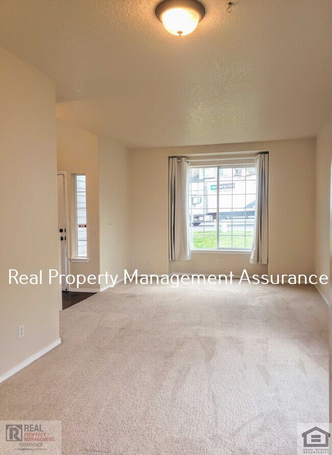 Building Photo - Captivating 4BR/2.5BA Beaverton Gem In Spe...