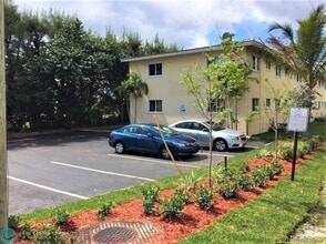 Building Photo - 3009 N Andrews Ave