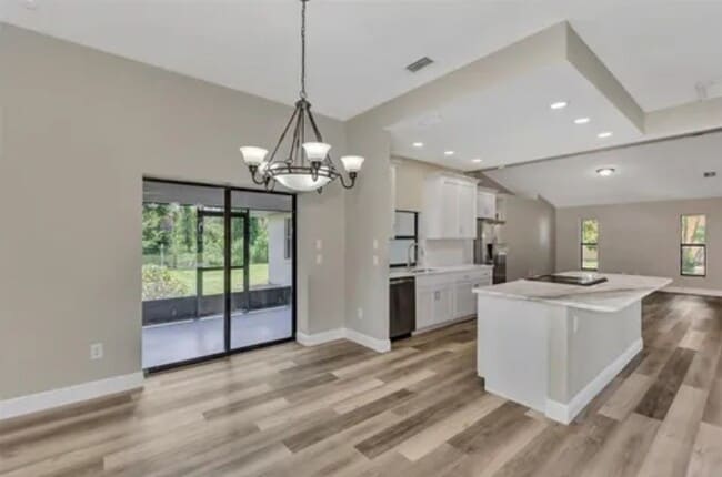 Foto del edificio - 17423 Terry Ave